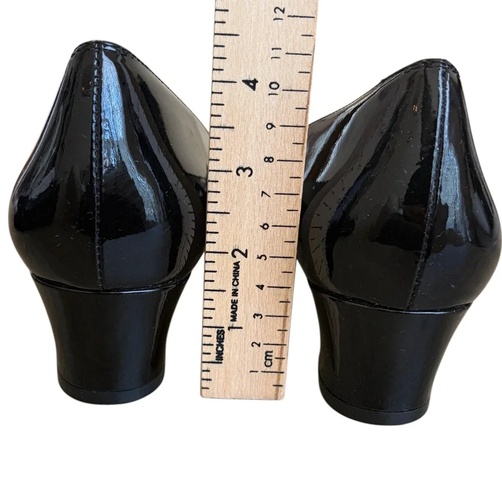 Vaneli Black Patent Leather Bow Pumps Size 11N Narrow Kitten Heel Classic
